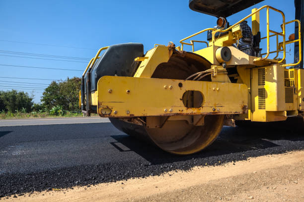 Best Asphalt Driveway Paving in Middleport, OH